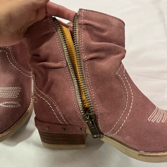 Sundance Suede Pink Western Slouchy Embroidered Leather Cowboy Ankle Boots 6.5 - Picture 6 of 12